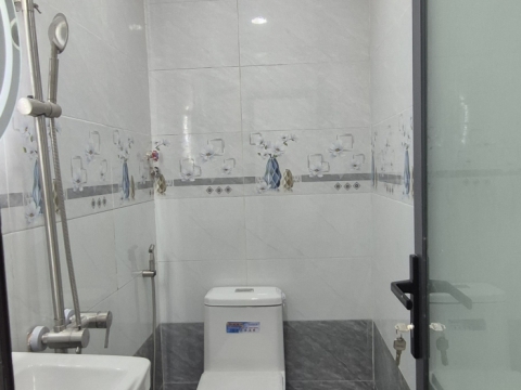 Nhà 43k Bến Bình Đông 