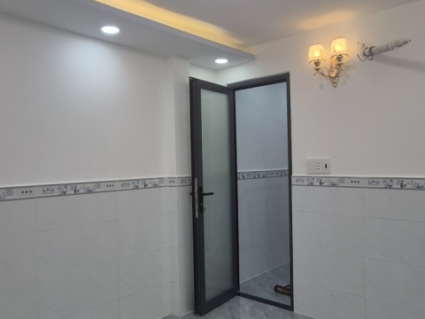 Nhà 43k Bến Bình Đông 