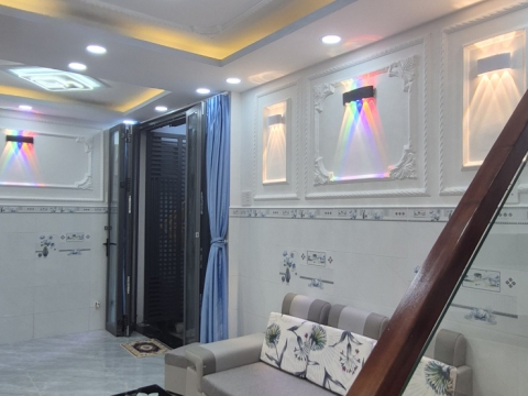 Nhà 43k Bến Bình Đông 